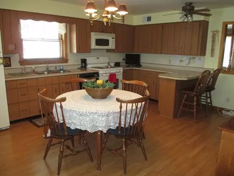 1803 Walnut St, Peru, IL 61354 photo 5