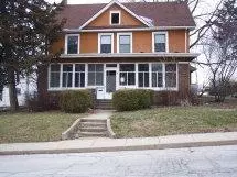 628 Putnam St, Peru, IL 61354 photo 1