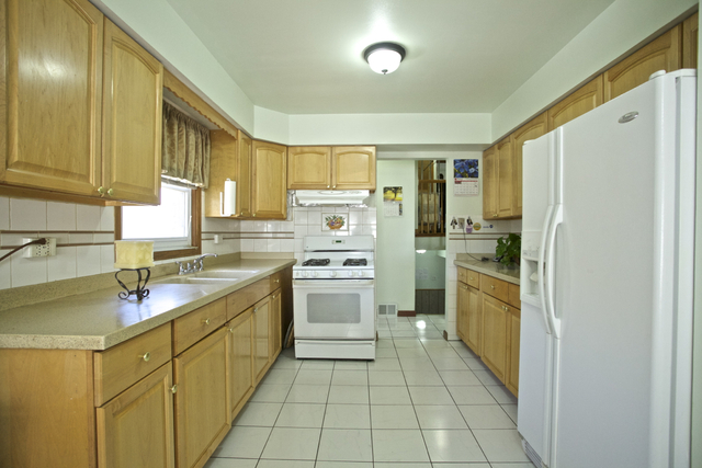 250 Broker Ave, Itasca, IL 60143 photo 9