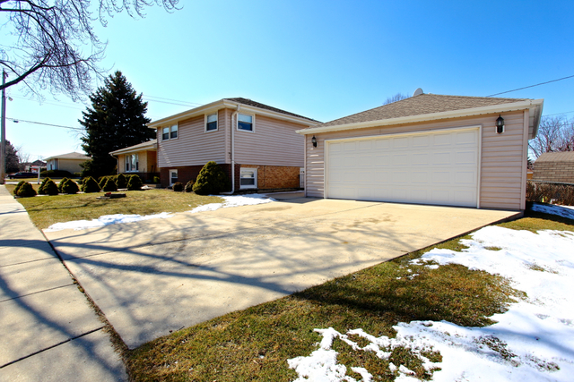 250 Broker Ave, Itasca, IL 60143 photo 2