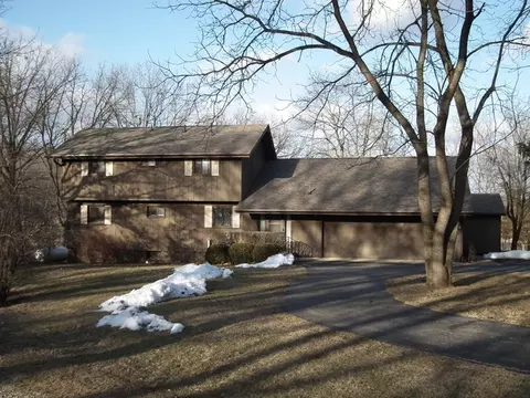 8 Maple Ct, Putnam, IL 61560 photo 1