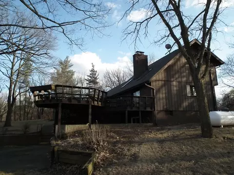 8 Maple Ct, Putnam, IL 61560 photo 2