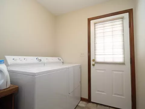 411 Appollo Ct, Wheaton, IL 60189 photo 21