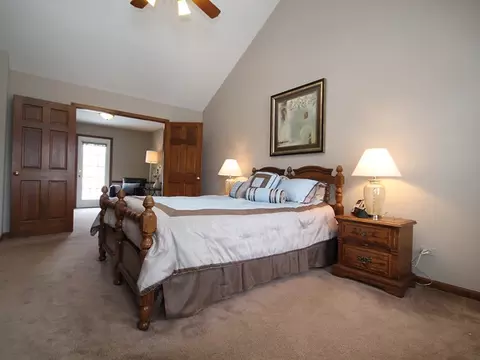 411 Appollo Ct, Wheaton, IL 60189 photo 13