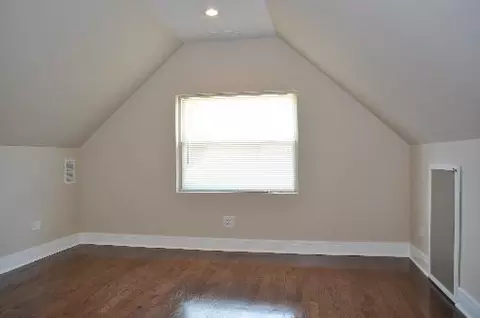 6319 W Devon Ave, Chicago, IL 60646 photo 12