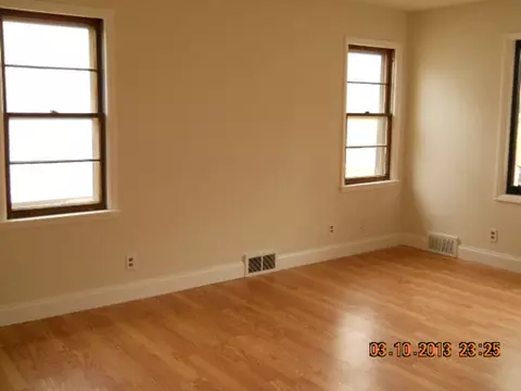 132 E Third St, Oglesby, IL 61348 photo 5