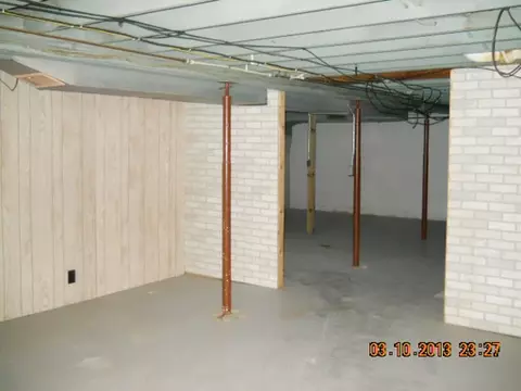 132 E Third St, Oglesby, IL 61348 photo 7