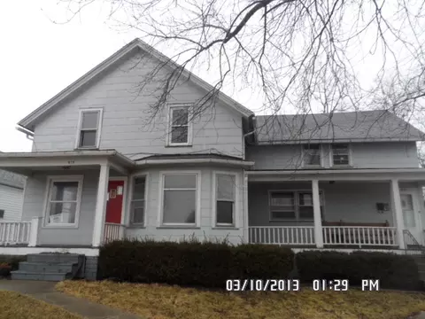 915 8th St, Peru, IL 61354 photo 1