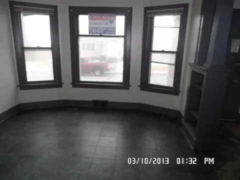 915 8th St, Peru, IL 61354 photo 9