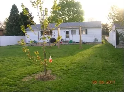 215 Prairie St, Spring Valley, IL 61362 photo 2