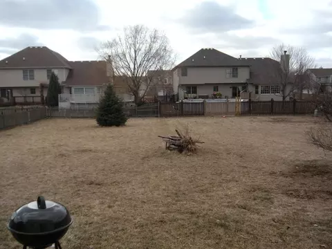 16006 S Arbor Dr, Plainfield, IL 60544 photo 2