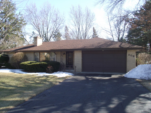 209 W Ridge Ave, Prospect Heights, IL 60070 photo 1