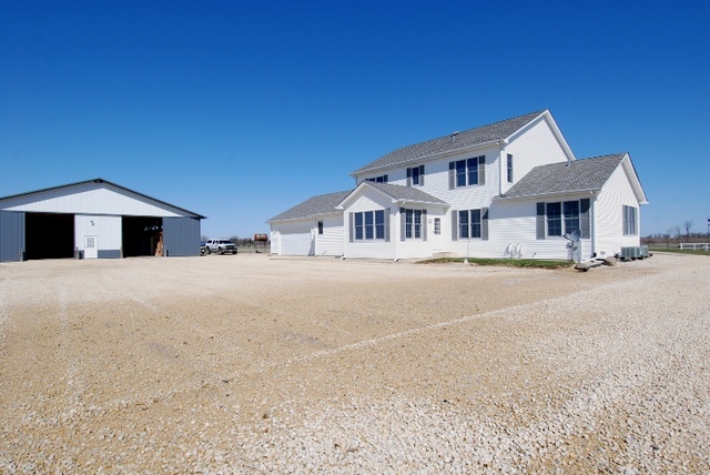 15207 Obrien Rd, Harvard, IL 60033 photo 4