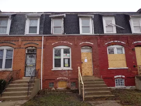 10752 S Champlain Ave, Chicago, IL 60628 photo 1