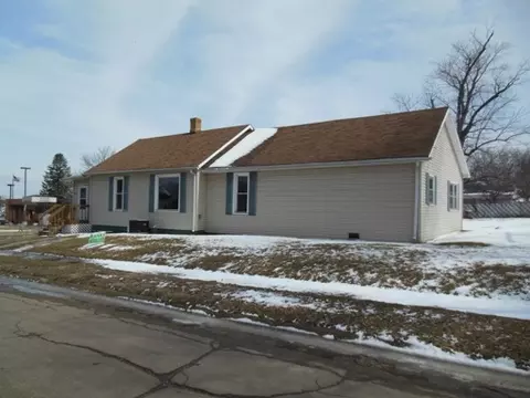 401 E Cleveland St, Spring Valley, IL 61362 photo 1