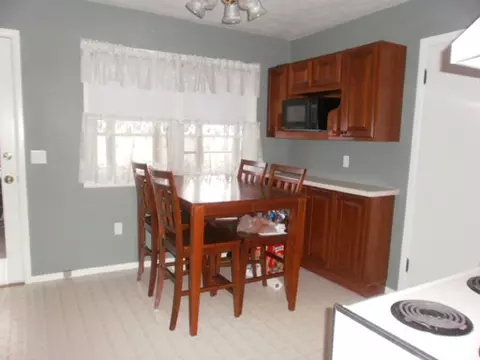 930 Chambers St, Ottawa, IL 61350 photo 4