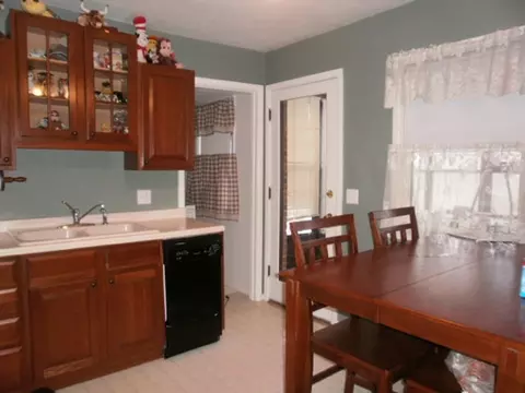 930 Chambers St, Ottawa, IL 61350 photo 5