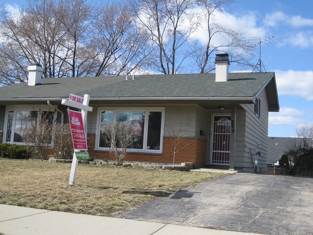200 Bode Rd, Hoffman Estates, IL 60169 photo 1
