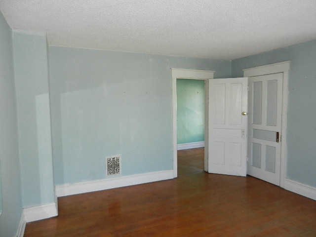 356-58 N Spring St, Elgin, IL 60120 photo 5