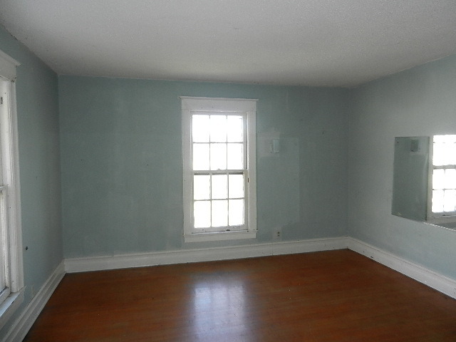 356-58 N Spring St, Elgin, IL 60120 photo 6