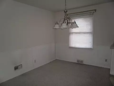 1320 Sunset Dr, Peru, IL 61354 photo 6