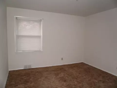1320 Sunset Dr, Peru, IL 61354 photo 9