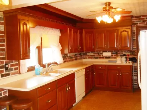 110 Prairie St, Spring Valley, IL 61362 photo 10