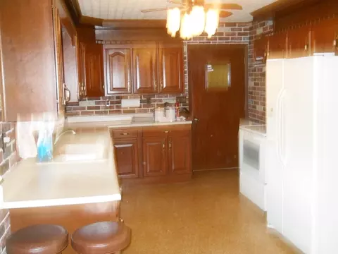 110 Prairie St, Spring Valley, IL 61362 photo 9