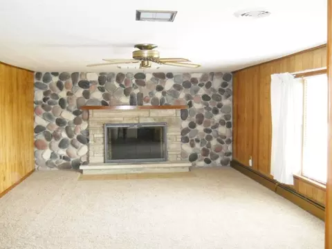 110 Prairie St, Spring Valley, IL 61362 photo 5