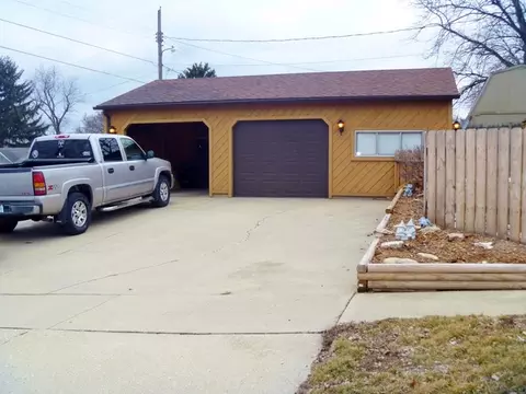 201 W 6th St, Spring Valley, IL 61362 photo 3