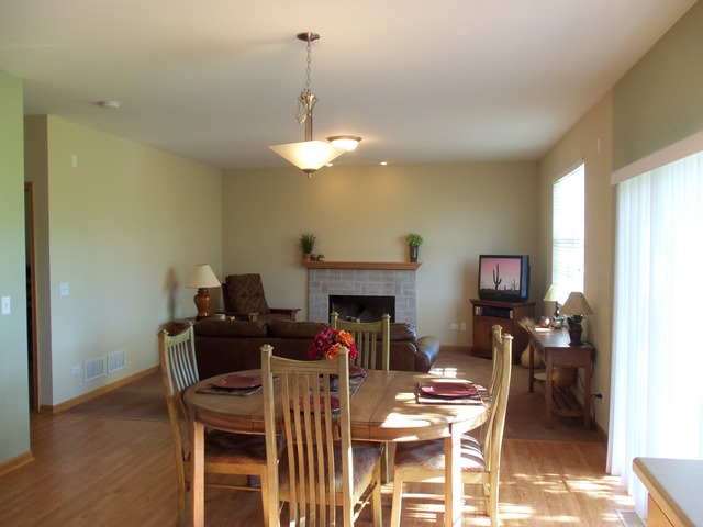 1805 Eagle Dr, Morris, IL 60450 photo 2