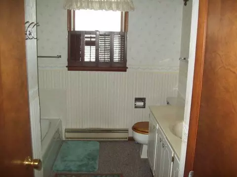 106 Pleasant Ct, Walnut, IL 61376 photo 5