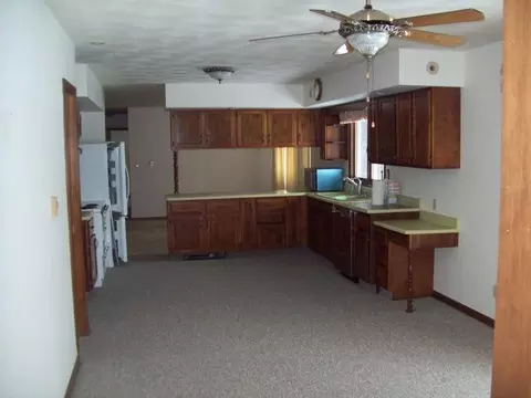 106 Pleasant Ct, Walnut, IL 61376 photo 9