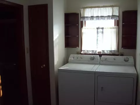 106 Pleasant Ct, Walnut, IL 61376 photo 8