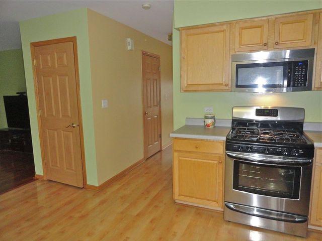 690 Cooper Ct, Aurora, IL 60504 photo 7