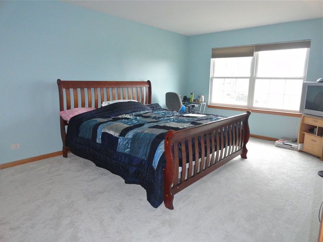 690 Cooper Ct, Aurora, IL 60504 photo 12