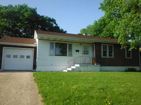 422 W Fourth St, Spring Valley, IL 61362 photo 1