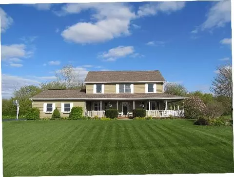 1880 Spears Rd, Sycamore, IL 60178 photo 2