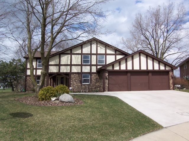 892 Dovington Ct, Hoffman Estates, IL 60169 photo 1