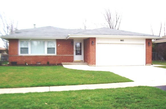 661 Stearns Rd W, Bartlett, IL 60103 photo 1