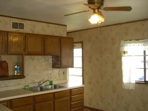 1930 14th St, Peru, IL 61354 photo 9