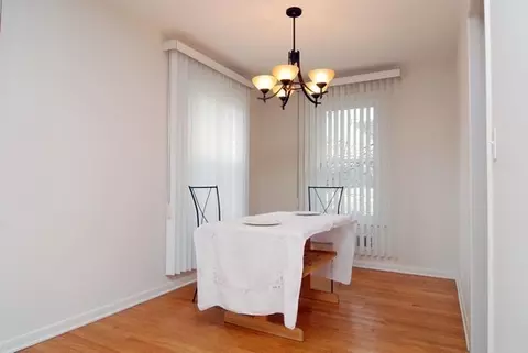 825 Echo Ln, Glenview, IL 60025 photo 5