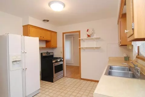 825 Echo Ln, Glenview, IL 60025 photo 4