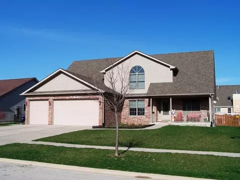 704 Clifford Dr, Minooka, IL 60447 photo 1