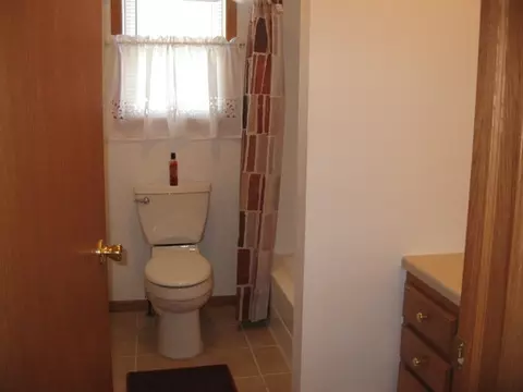 1726 26th St, Peru, IL 61354 photo 9