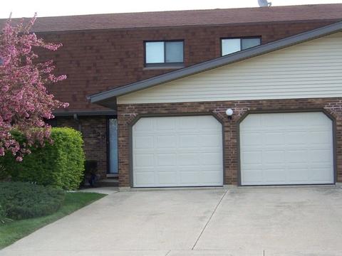 320 Marion St, Manhattan, IL 60442 photo 1