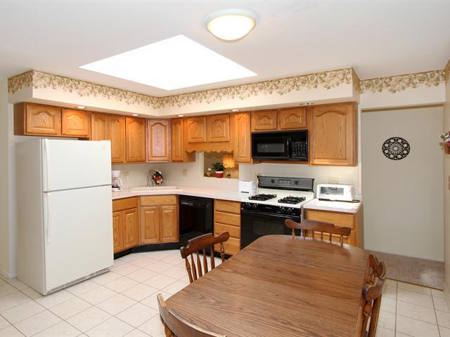 1726 E Aztec Ln, Mount Prospect, IL 60056 photo 7