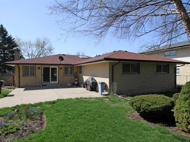 1726 E Aztec Ln, Mount Prospect, IL 60056 photo 22