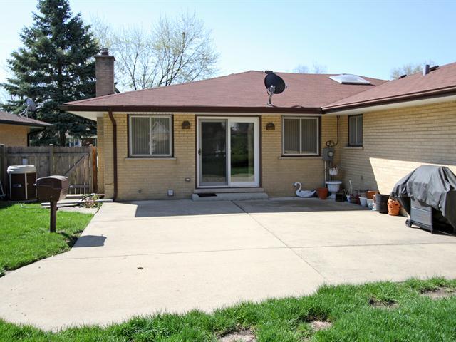1726 E Aztec Ln, Mount Prospect, IL 60056 photo 20