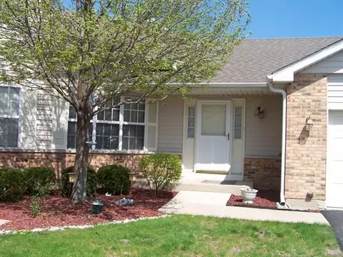 20830 W Hickory Ct, Plainfield, IL 60544 photo 2